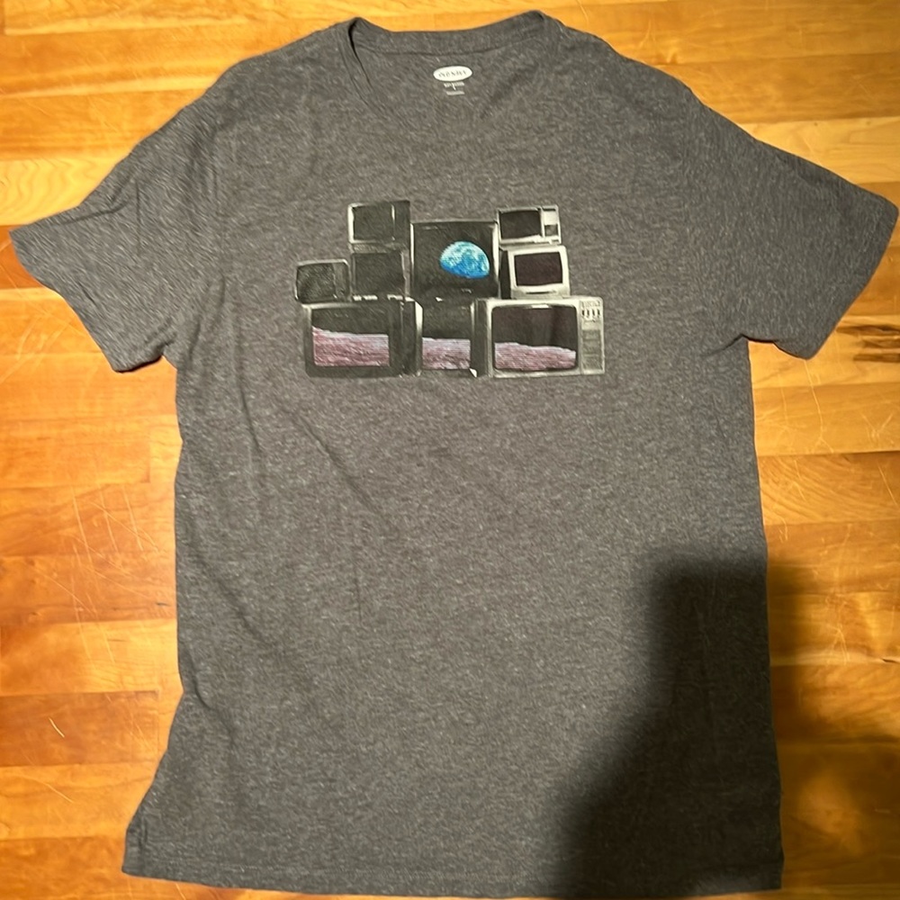 Men’s Old Navy Graphic T-shirt